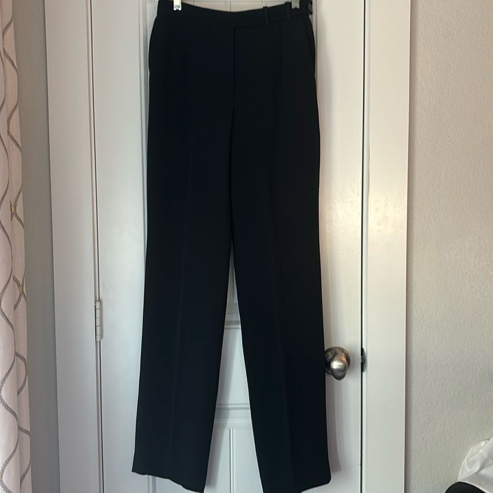 Armani Collezioni  Black Slacks with pockets size 6. Made in Italy 🇮🇹